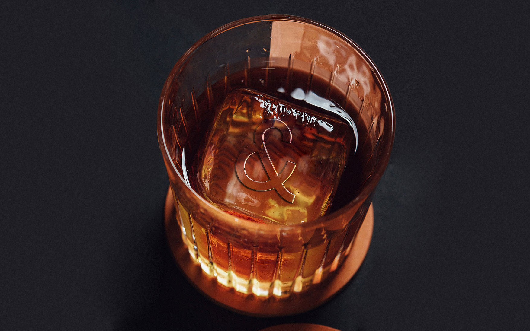 酒杯.jpg